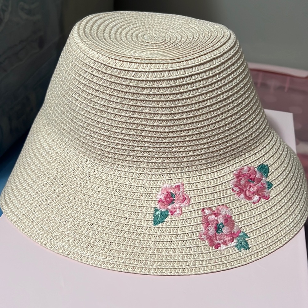 Pink dressy hat for girls